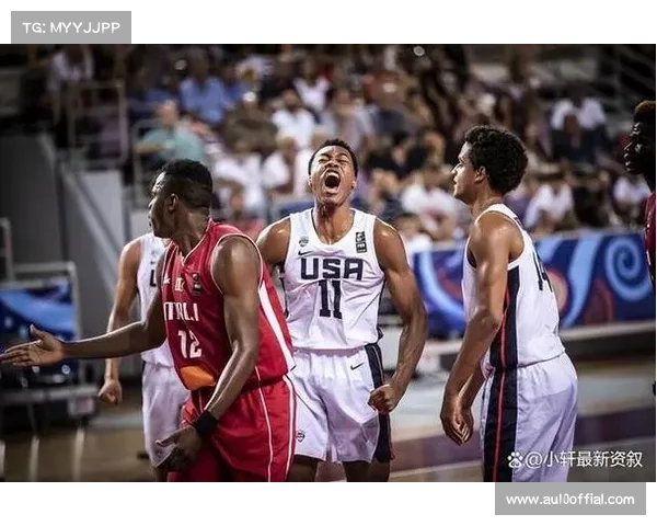 金州勇士激战密尔沃基雄鹿 上演巅峰对决引爆篮球热潮 金州勇士激战密尔沃基雄鹿 上演巅峰对决引爆篮球热潮