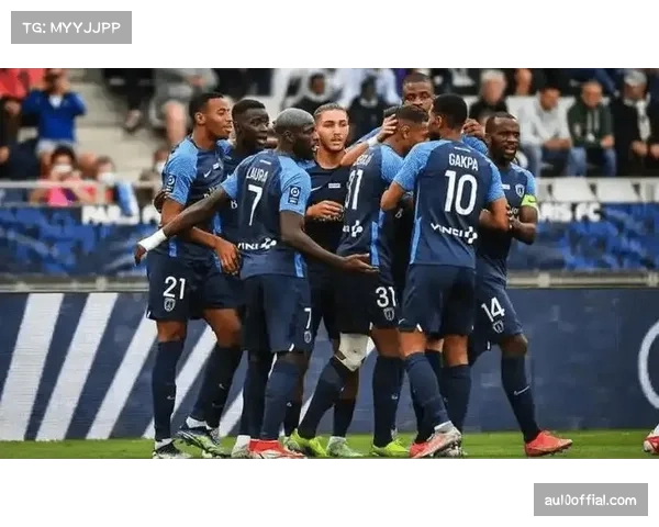 法国杯：洛里昂迎战巴黎FC，主场强势能否抵挡黑马挑战？